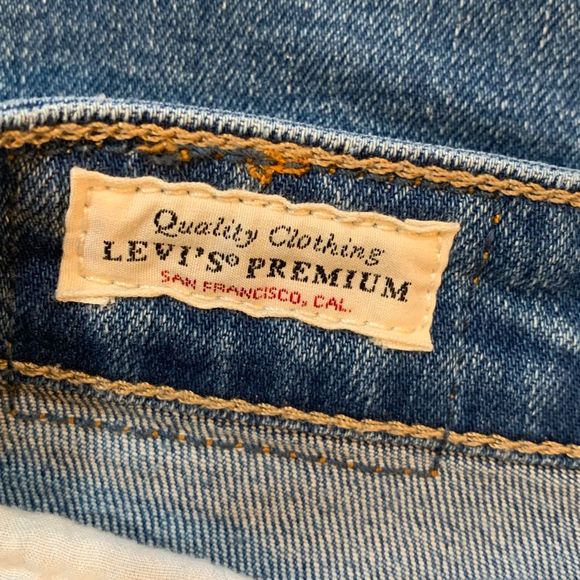 Levi’s 721 Organically Distressed High Rise Skinny Jeans - Picture 11 of 12
